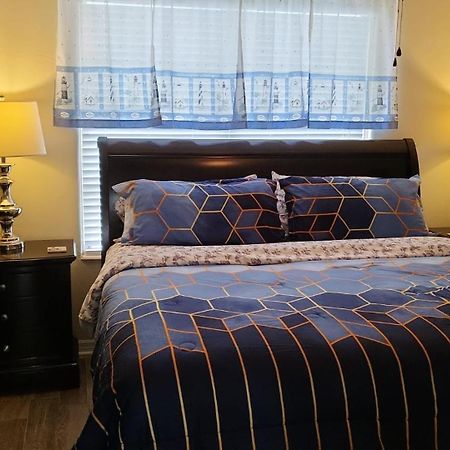 Spacious Beach House Unit,Beautifully Furnished 2 Bed 2Bath./2Min.Walk To Beach Clearwater Beach Exterior photo