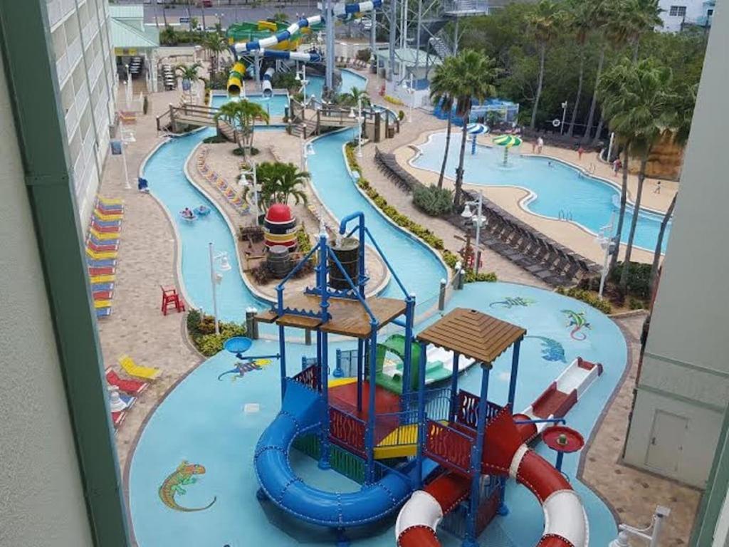 Spacious Beach House Unit,Beautifully Furnished 2 Bed 2Bath./2Min.Walk To Beach Clearwater Beach Exterior photo