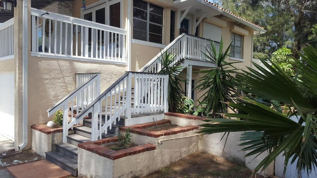 Spacious Beach House Unit,Beautifully Furnished 2 Bed 2Bath./2Min.Walk To Beach Clearwater Beach Exterior photo