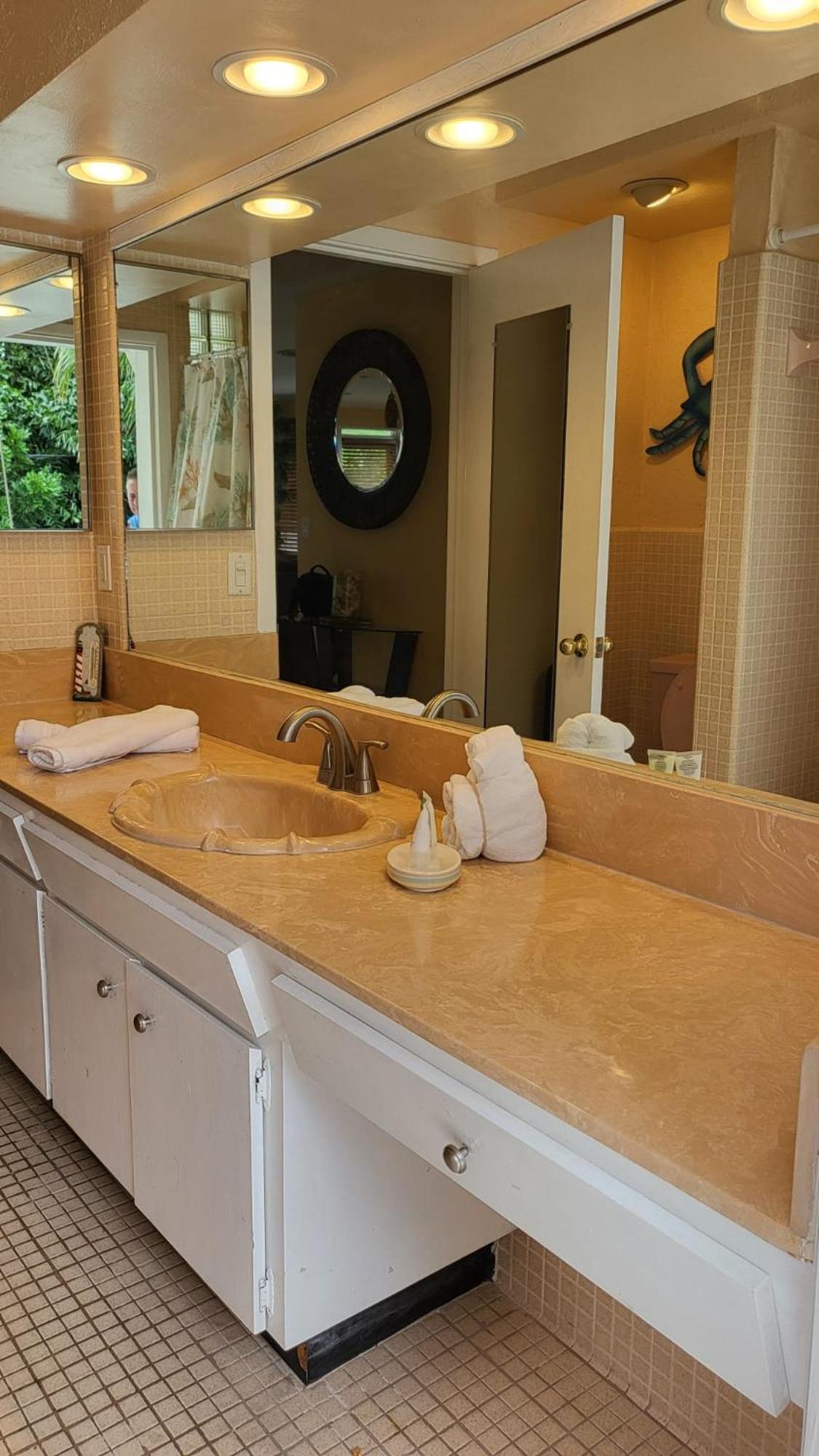 Spacious Beach House Unit,Beautifully Furnished 2 Bed 2Bath./2Min.Walk To Beach Clearwater Beach Exterior photo